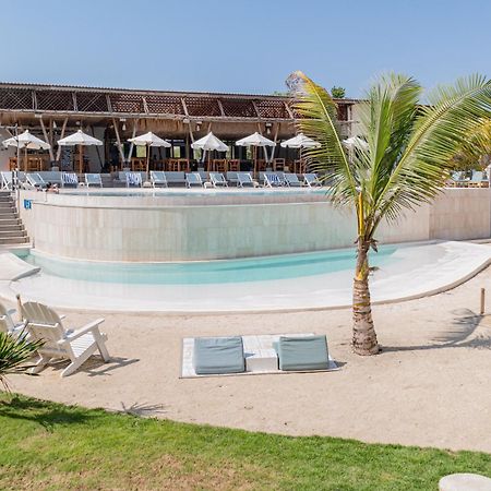 Отель Le Pirate Gili Meno - Adults Only Экстерьер фото