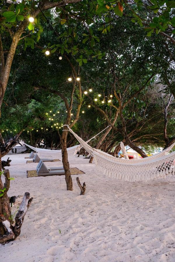 Отель Le Pirate Gili Meno - Adults Only Экстерьер фото