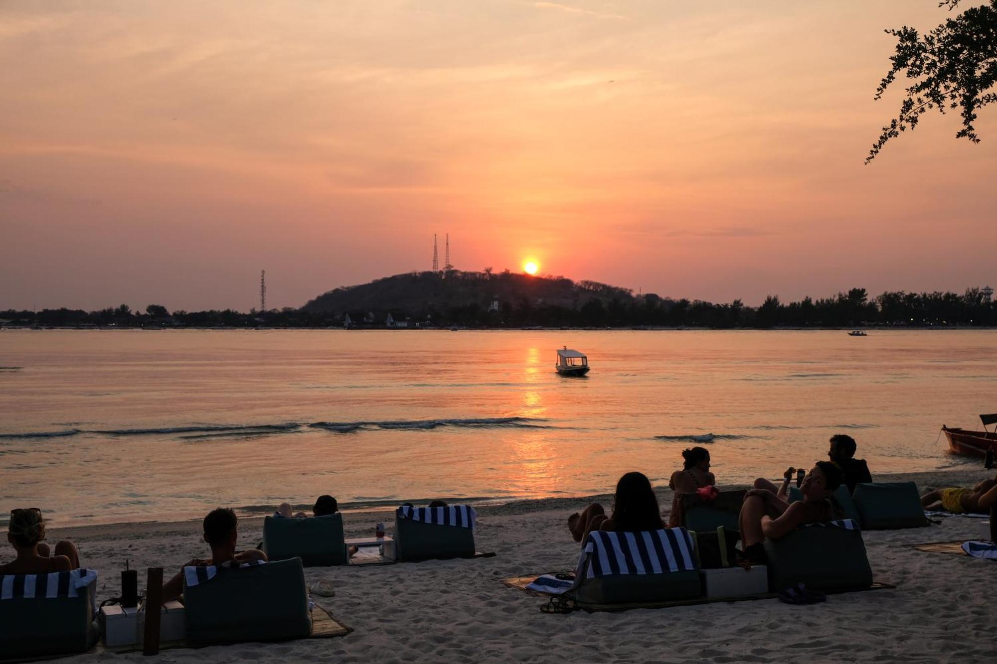 Отель Le Pirate Gili Meno - Adults Only Экстерьер фото