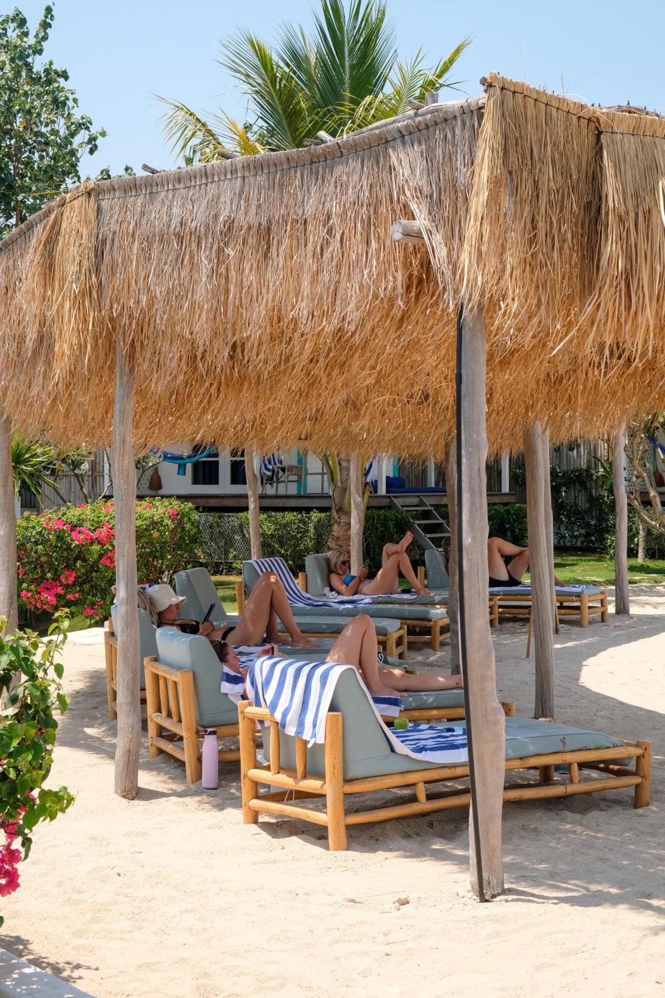 Отель Le Pirate Gili Meno - Adults Only Экстерьер фото