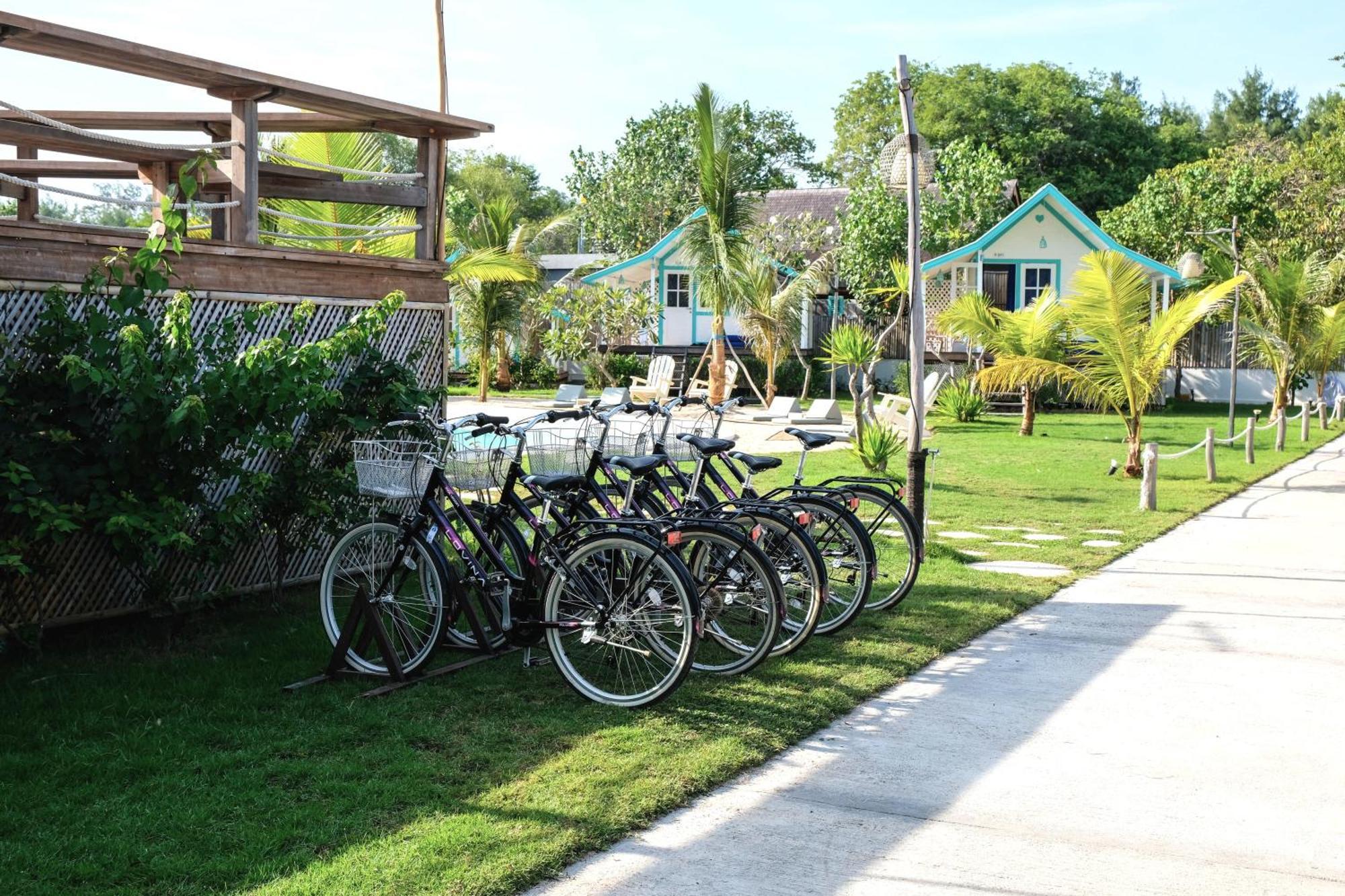 Отель Le Pirate Gili Meno - Adults Only Экстерьер фото